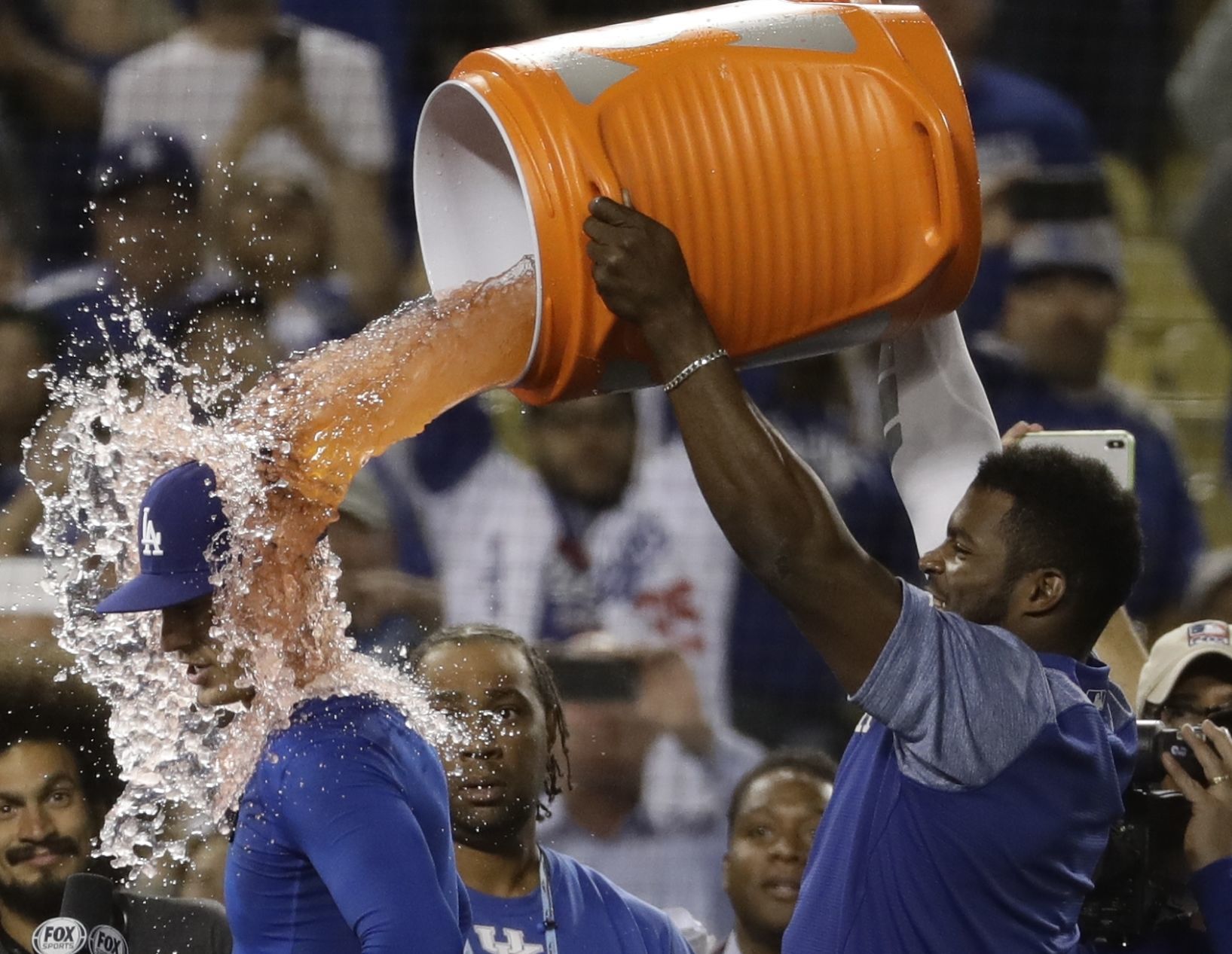 Dodgers 2, Brewers 1